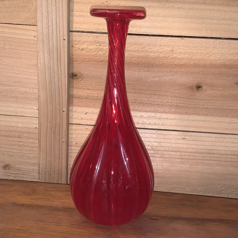 Vtg JAMES MCINROE Ruby‎ Red MURANO Inspired Glass Twisted Vase Ribbed Hand Blown